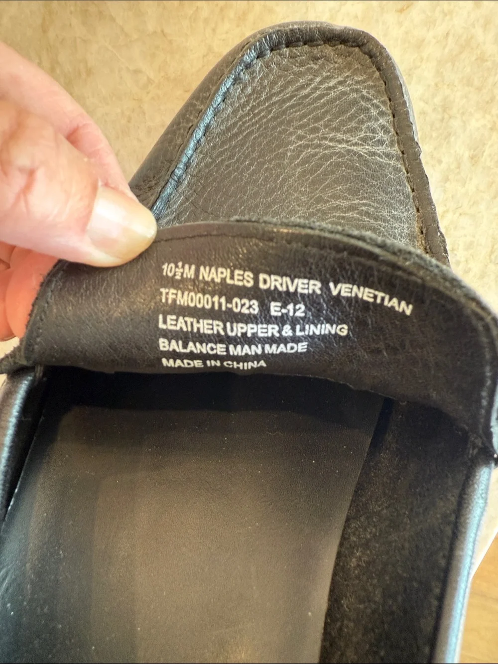 Tommy Bahama Men's Black Leather Slip-On Loafers size 10.5